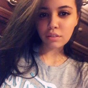 Meet your Posher, Esthephany